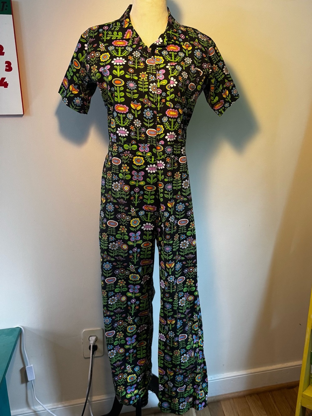 NOOWORKS Garden Floral Printed Short-Sleeve Jumpsuit - Size Small